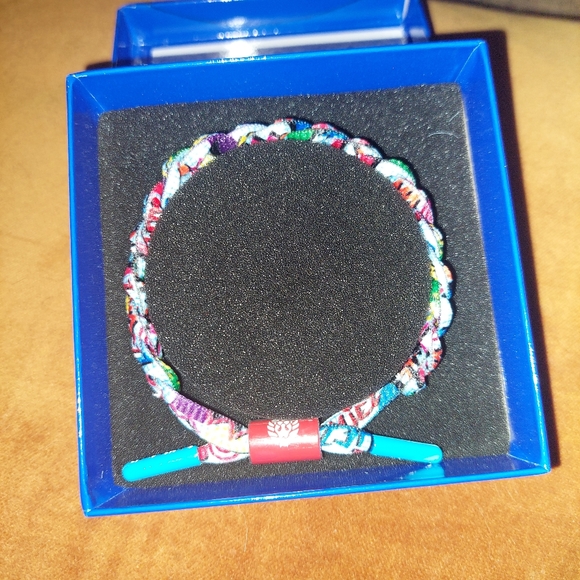Exclusive One Of A Kind Comicbook Themed Rastaclat Bracelet - Picture 5 of 8